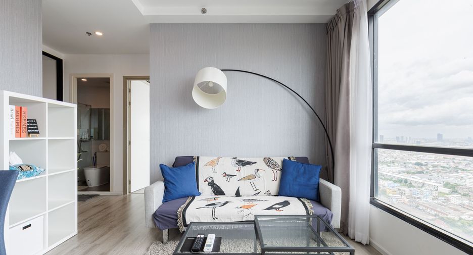 For sale 2 bedrooms condo in Mueang Samut Prakan, Samut Prakan