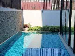 出租 3 卧室 独立屋 在 Watthana, 曼谷