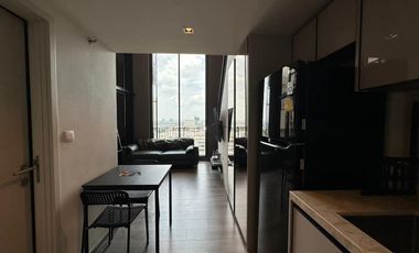For rent 1 bed condo in Phaya Thai, Bangkok