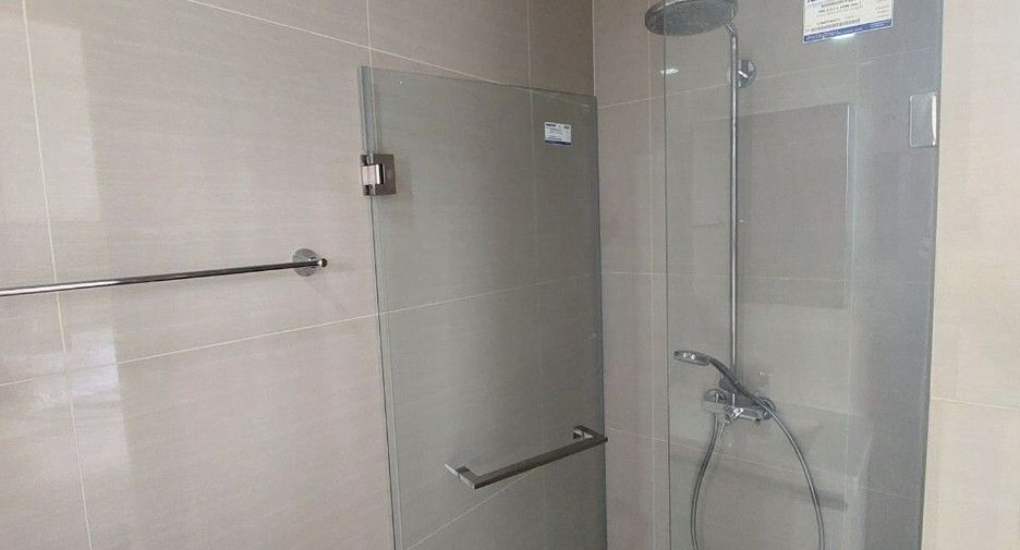 For sale studio condo in Khlong Toei, Bangkok
