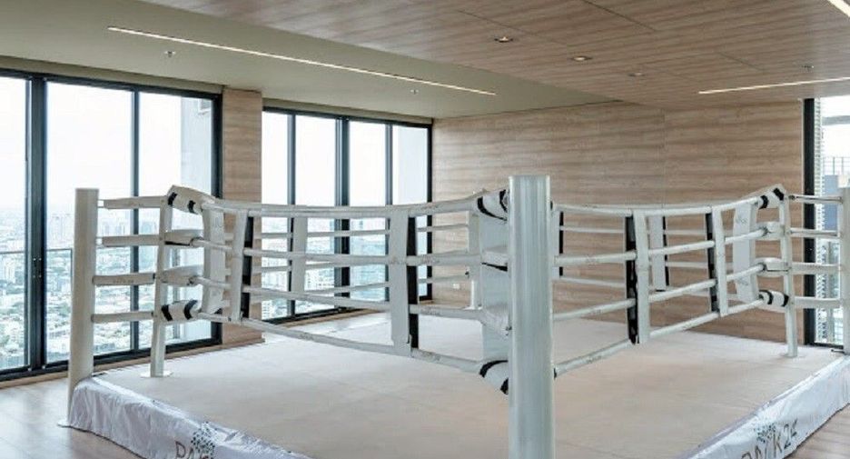 For sale studio condo in Khlong Toei, Bangkok