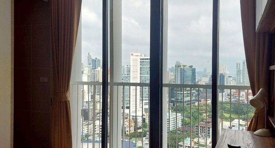 For sale studio condo in Khlong Toei, Bangkok