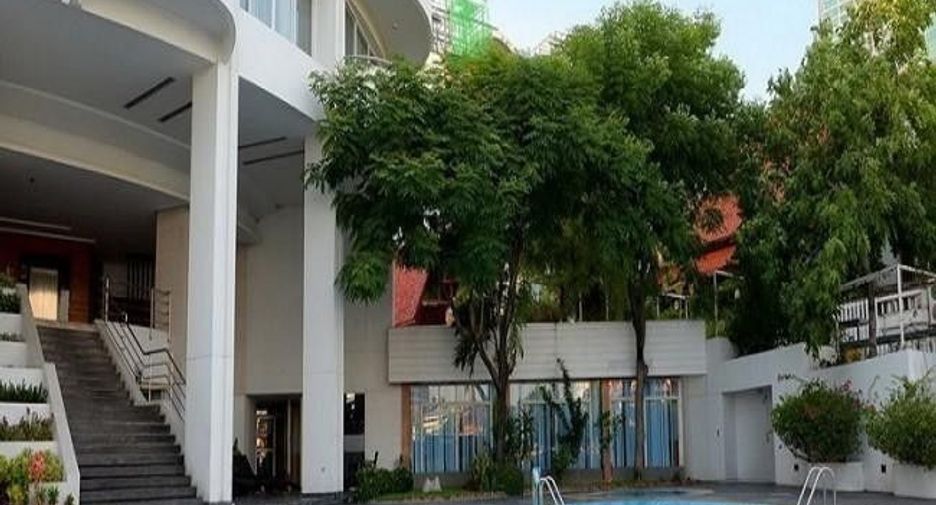 For sale and for rent 2 bedrooms condo in Sathon, Bangkok
