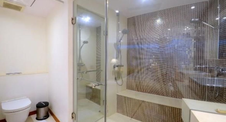 For sale and for rent 2 bedrooms condo in Sathon, Bangkok