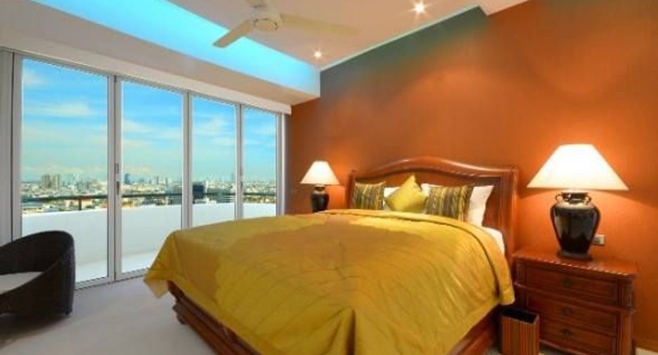 For sale and for rent 2 bedrooms condo in Sathon, Bangkok