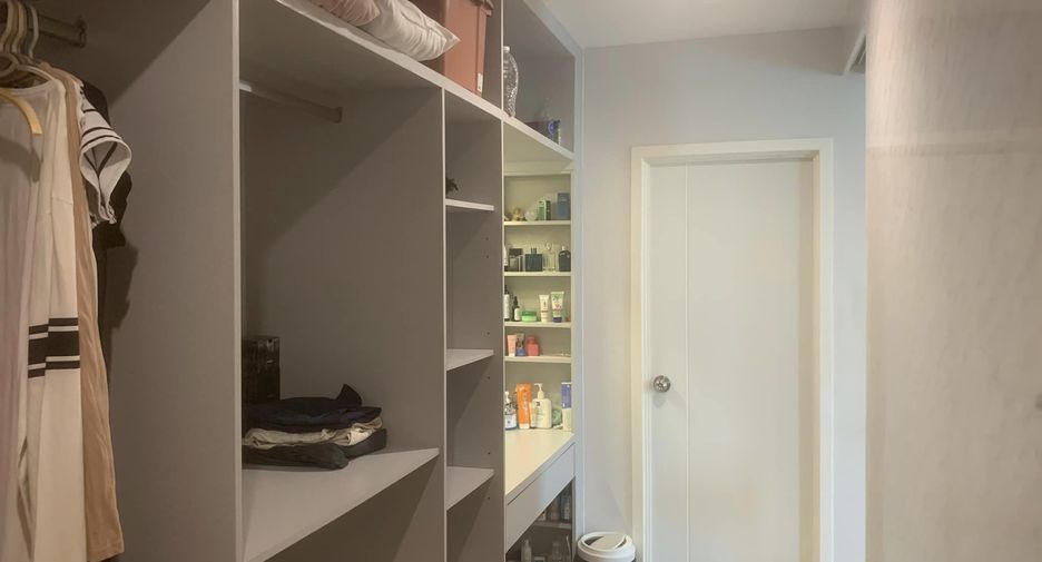 Продажа 4 спальни дом в Нонг Кхаем, Бангкок