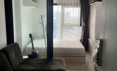 À vendre studio condo à Phasi Charoen, Bangkok