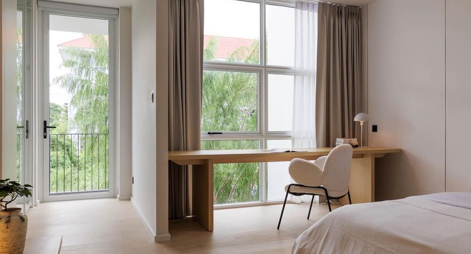Casa adosada en alquiler de 3 habitaciones en Bang Phli, Samut Prakan