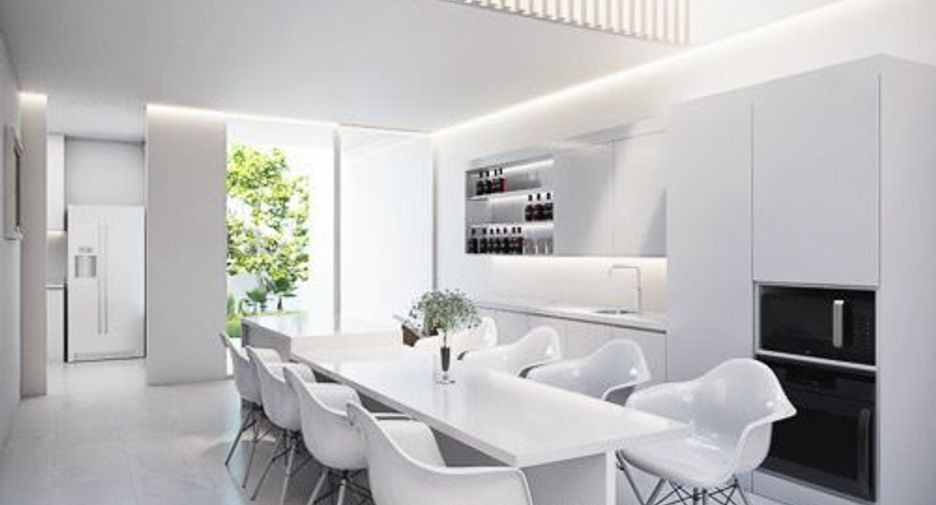 Casa adosada en alquiler de 3 habitaciones en Bang Phli, Samut Prakan
