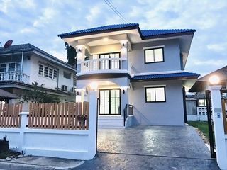 Casa en venta de 4 habitaciones en Phra Samut Chedi, Samut Prakan