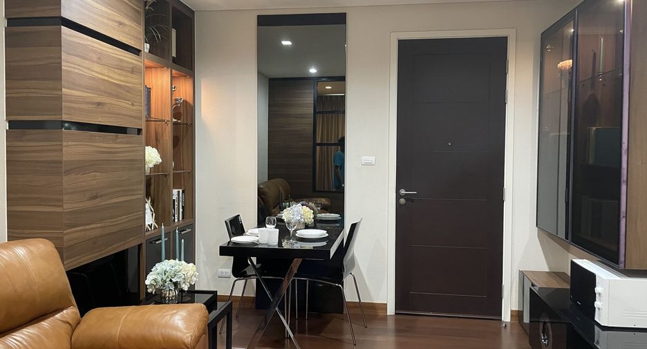 Condo en venta y en alquiler de estudio en Watthana, Bangkok