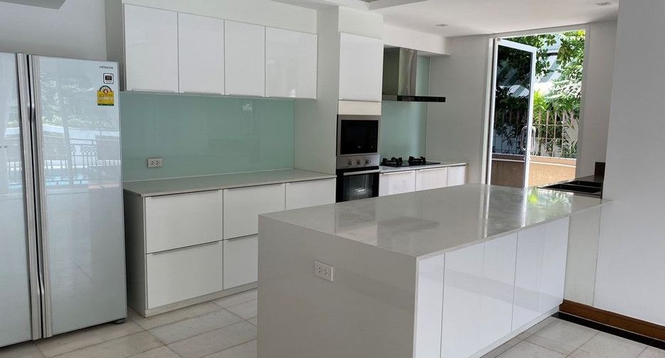 Haus zur Miete mit 6 Zimmer in Suan Luang, Bangkok