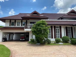 出租 6 卧室 独立屋 在 Suan Luang, 曼谷