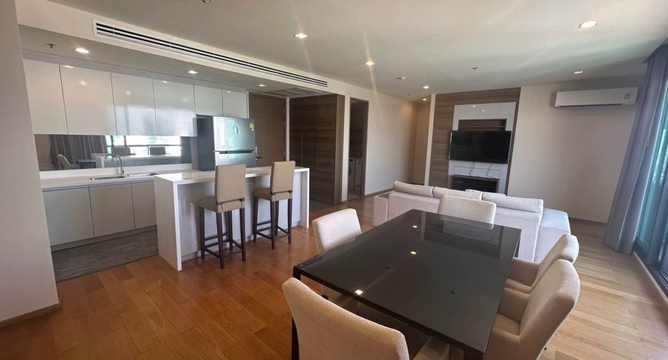 Condo en alquiler de 3 habitaciones en Sathon, Bangkok