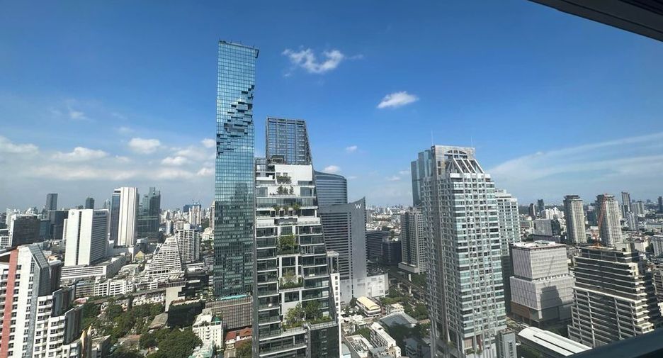 Condo en alquiler de 3 habitaciones en Sathon, Bangkok