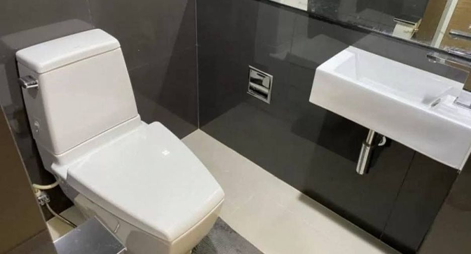 For rent 1 bed condo in Phra Khanong, Bangkok