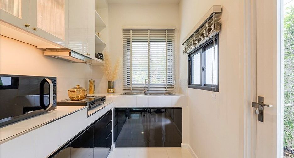 For sale 3 bedrooms house in Bang Phli, Samut Prakan
