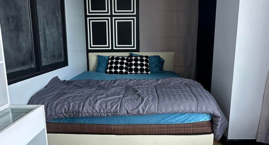 For rent studio condo in Huai Khwang, Bangkok