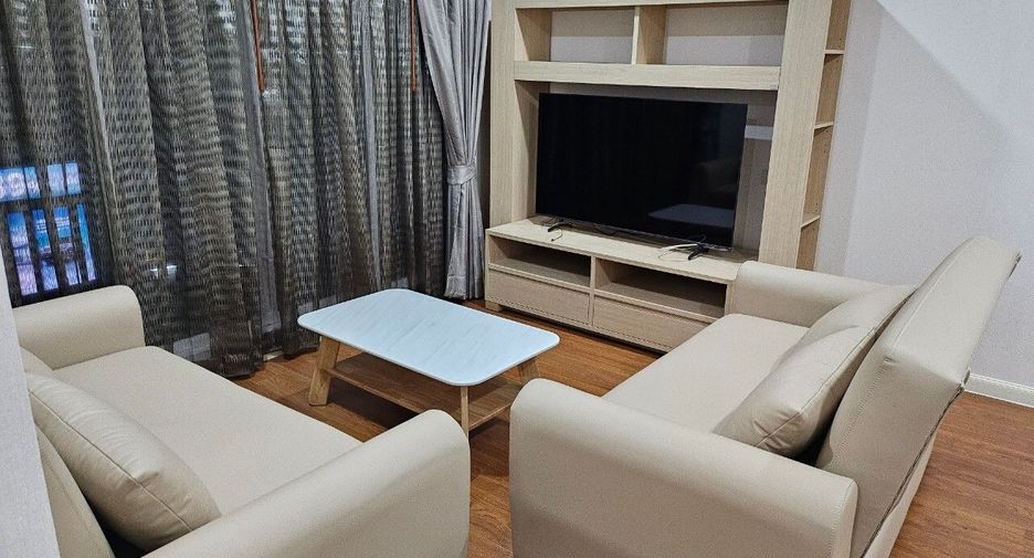 Condo en alquiler de 3 habitaciones en Watthana, Bangkok