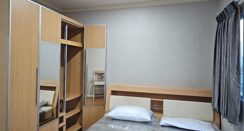 Condo en alquiler de 3 habitaciones en Watthana, Bangkok