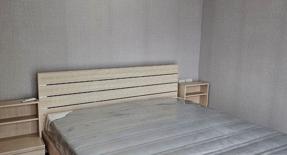 Condo en alquiler de 3 habitaciones en Watthana, Bangkok