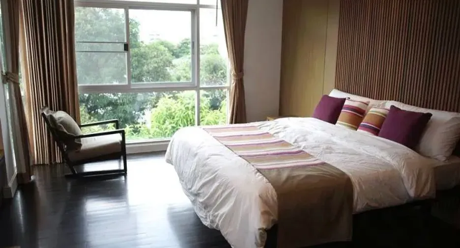 For rent 3 bedrooms condo in Watthana, Bangkok