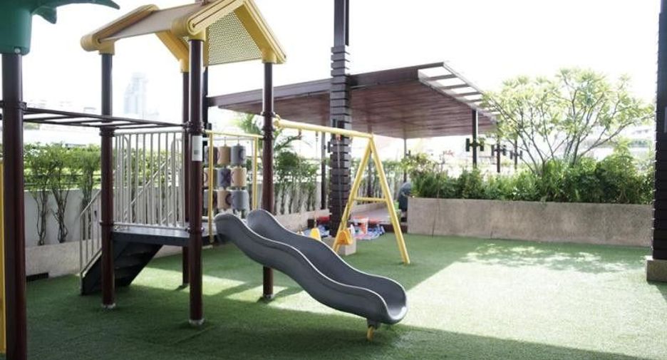 For rent 3 bedrooms condo in Watthana, Bangkok