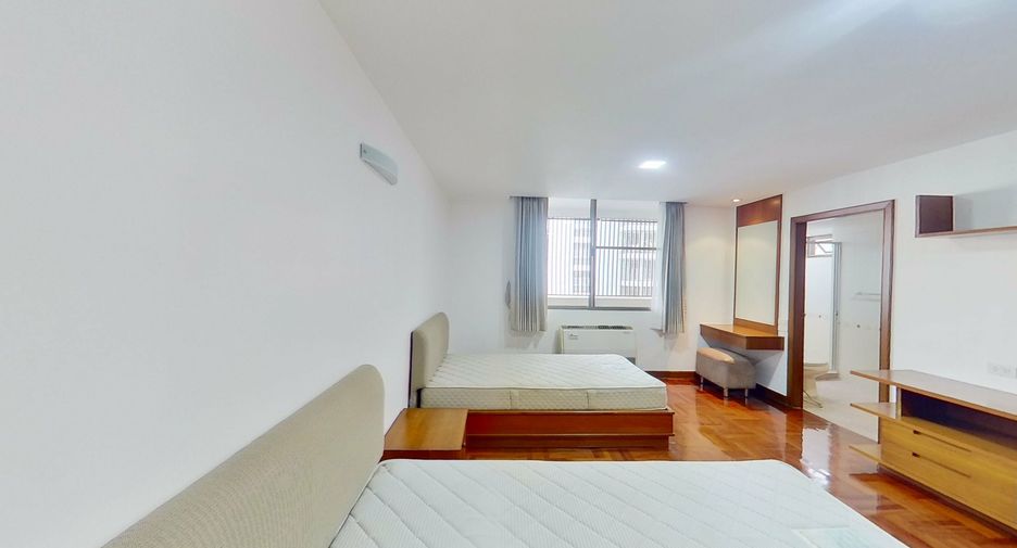 Condo en alquiler de 3 habitaciones en Khlong Toei, Bangkok