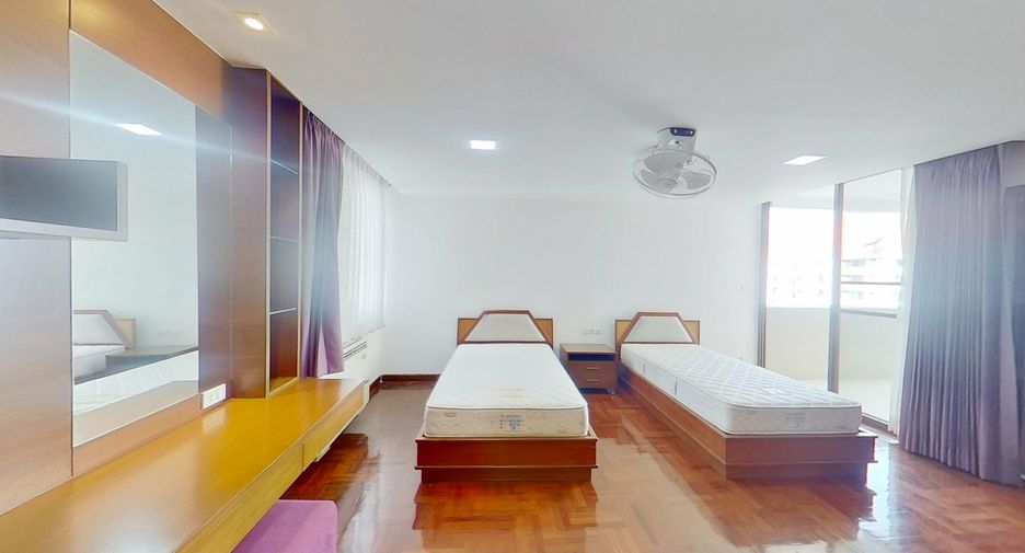 Condo en alquiler de 3 habitaciones en Khlong Toei, Bangkok