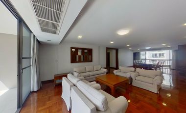 For rent 3 bedrooms condo in Khlong Toei, Bangkok