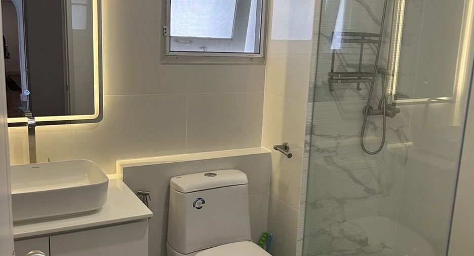 Condo en alquiler de 4 habitaciones en Khlong Toei, Bangkok