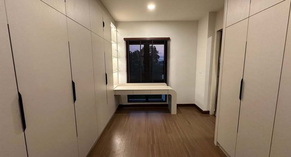 出租 4 卧室 独立屋 在 Bang Phli, Samut Prakan