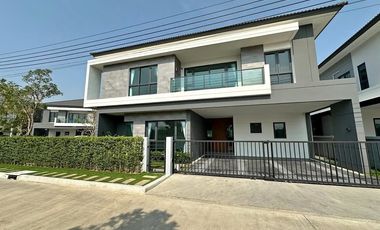 出租 4 卧室 独立屋 在 Bang Phli, Samut Prakan