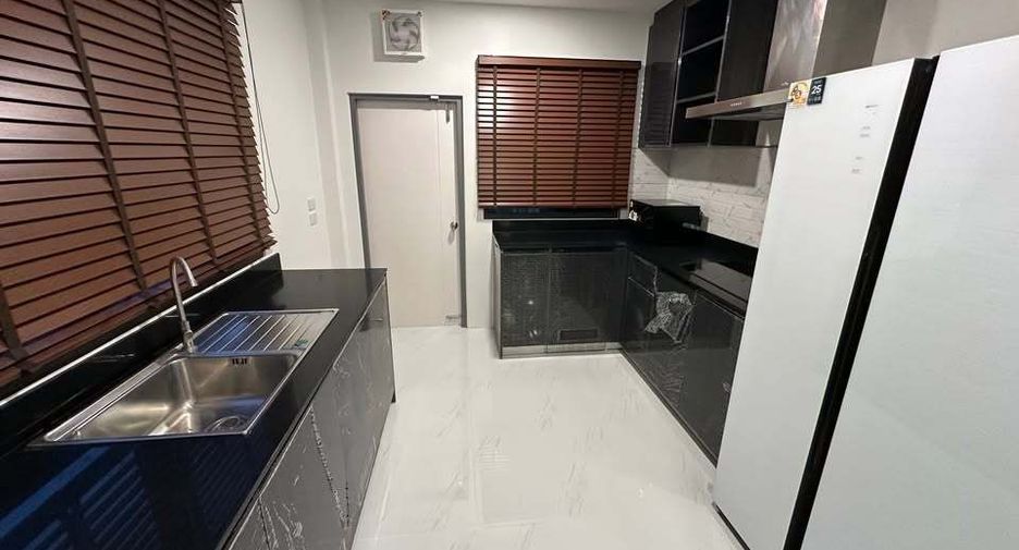 出租 4 卧室 独立屋 在 Bang Phli, Samut Prakan