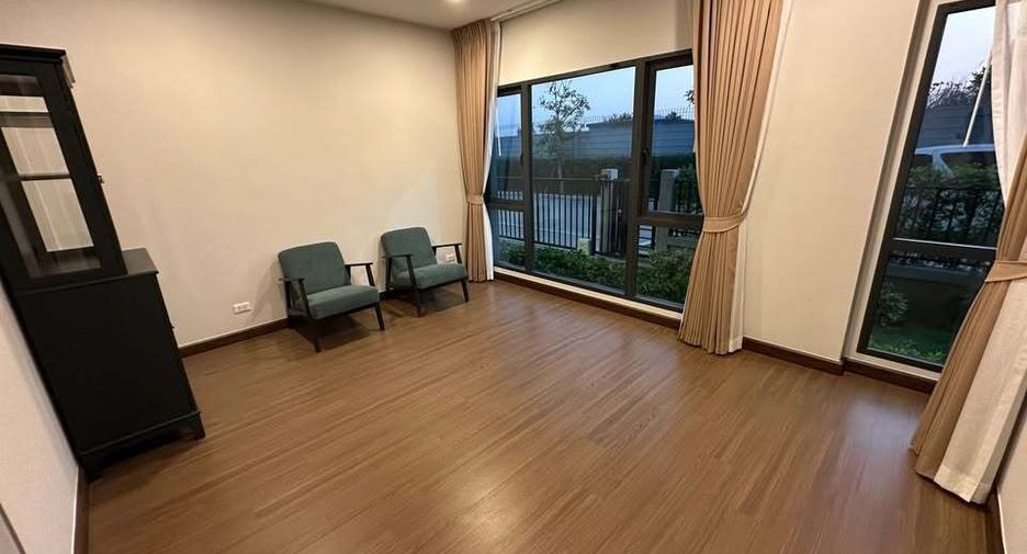 出租 4 卧室 独立屋 在 Bang Phli, Samut Prakan