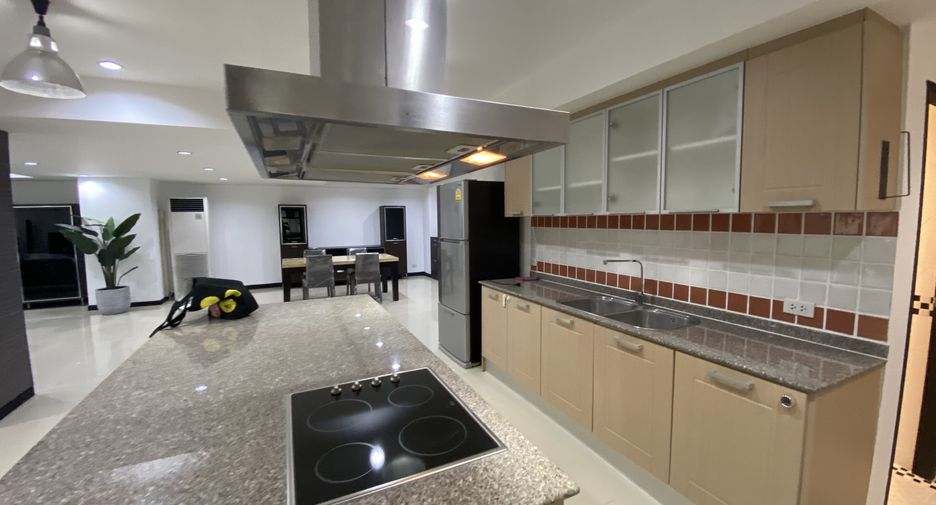 Apartamento en alquiler de 3 habitaciones en Watthana, Bangkok