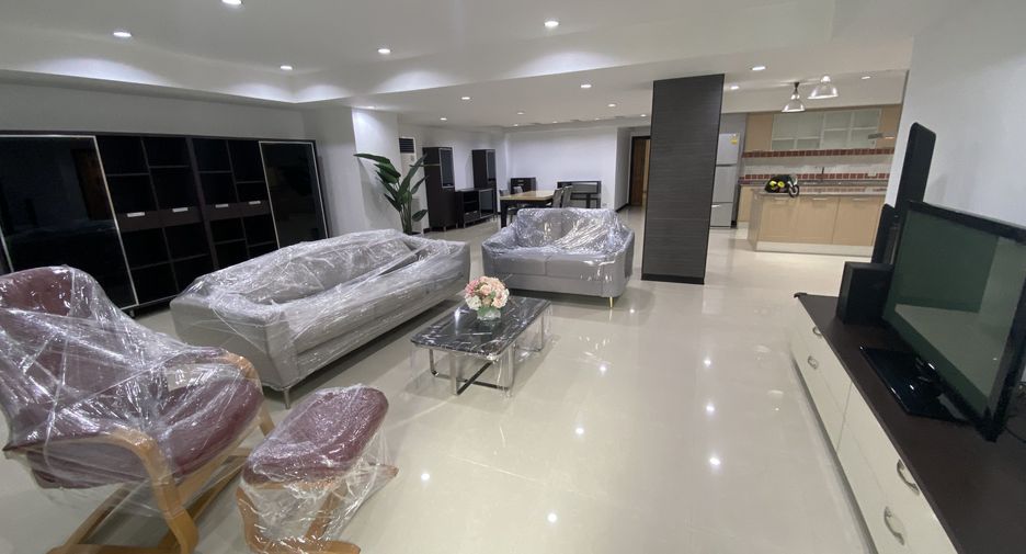 Apartamento en alquiler de 3 habitaciones en Watthana, Bangkok
