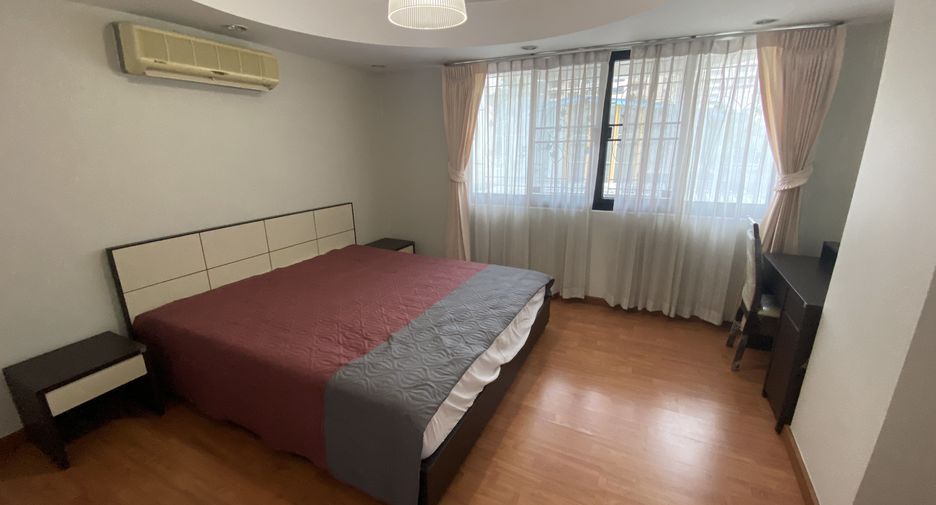 Apartamento en alquiler de 3 habitaciones en Watthana, Bangkok