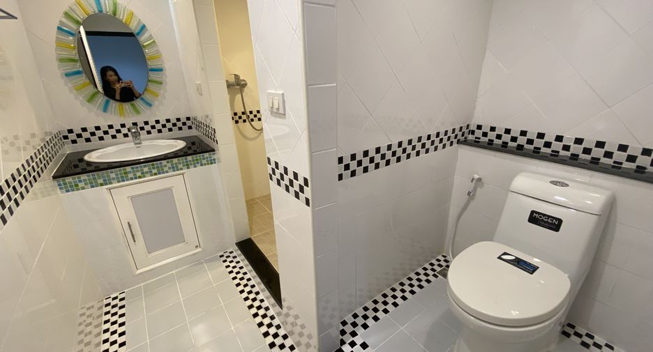 Apartamento en alquiler de 3 habitaciones en Watthana, Bangkok
