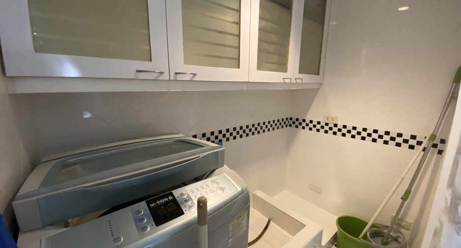 Apartamento en alquiler de 3 habitaciones en Watthana, Bangkok