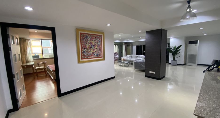 Apartamento en alquiler de 3 habitaciones en Watthana, Bangkok