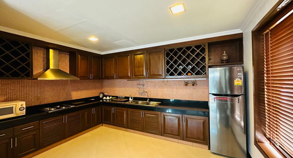 For rent 2 bedrooms villa in Mueang Phuket, Phuket
