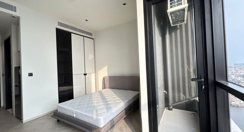 For rent studio condo in Khlong San, Bangkok