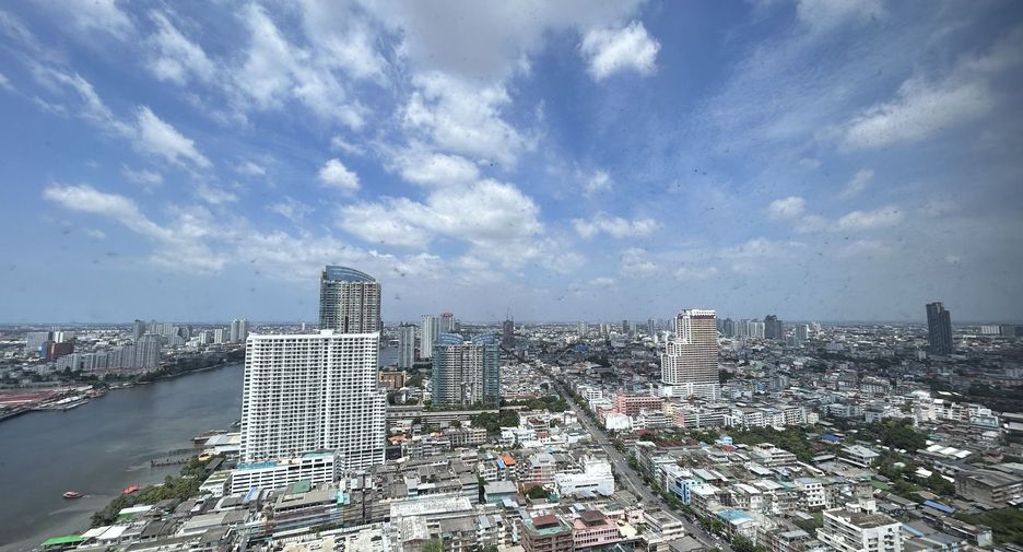 For rent studio condo in Khlong San, Bangkok