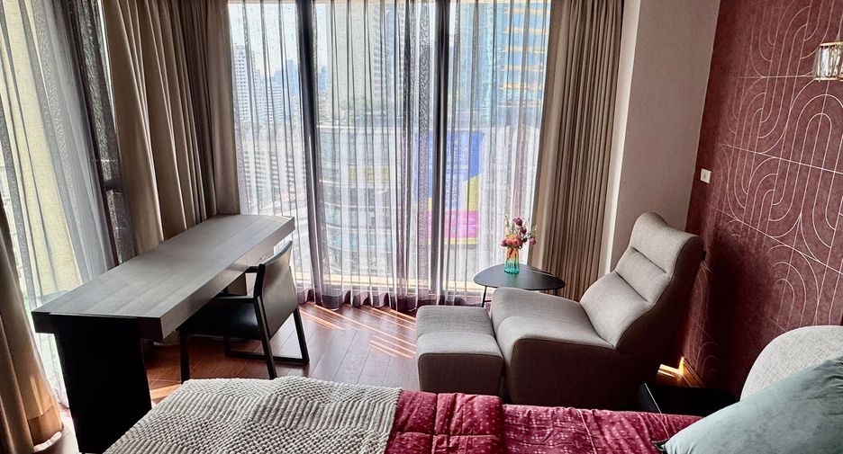 For rent 2 bedrooms condo in Khlong Toei, Bangkok