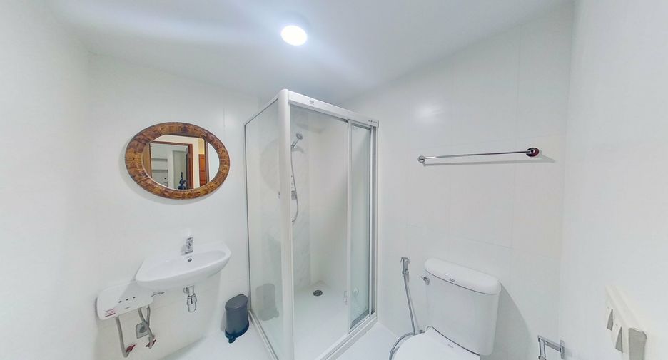For rent 2 bedrooms condo in Pathum Wan, Bangkok