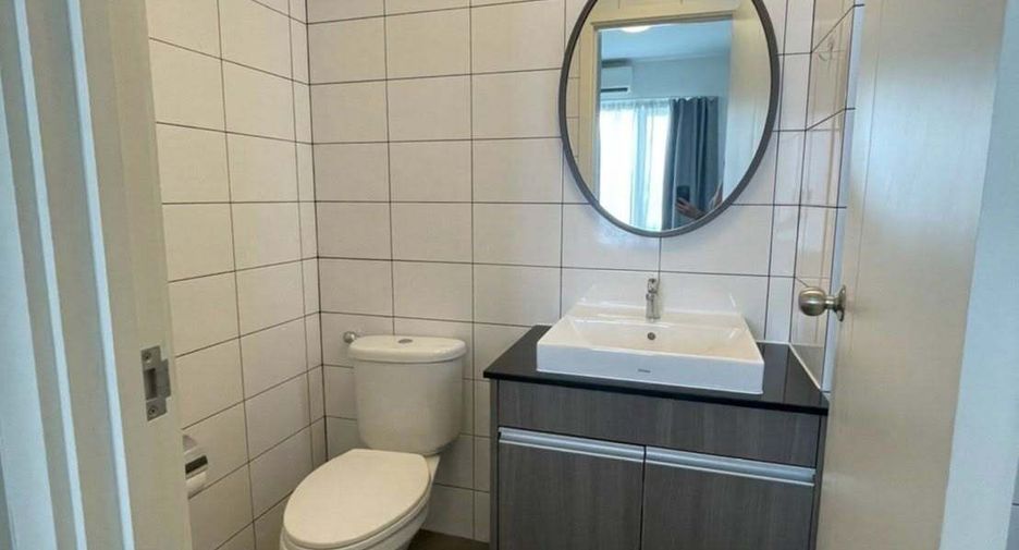 For sale 1 Beds condo in Huai Khwang, Bangkok