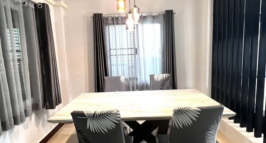 For sale 3 bedrooms townhouse in Thalang, Phuket