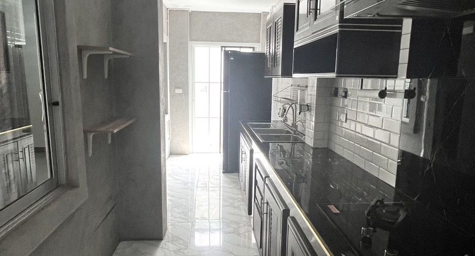 For sale 3 bedrooms townhouse in Thalang, Phuket