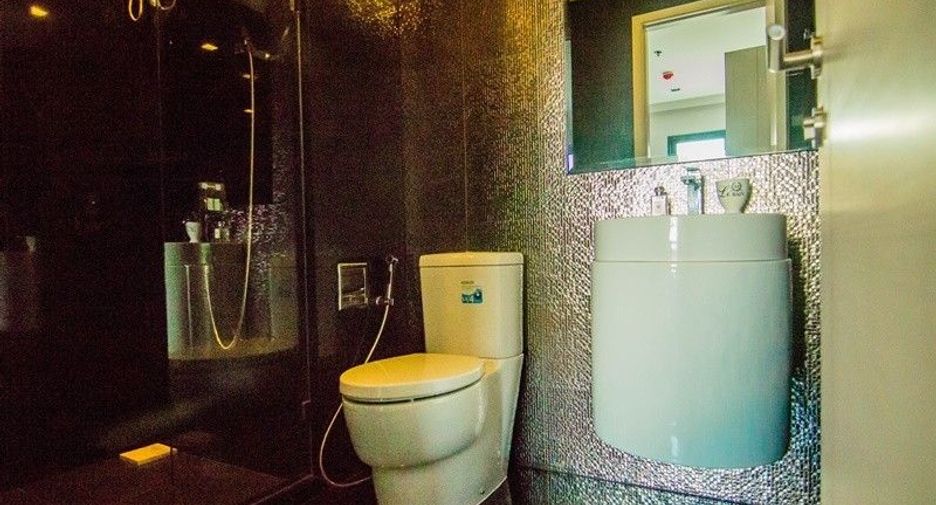 Wohnung zum Kauf und zur Miete mit 1 Zimmer in Khlong Toei, Bangkok